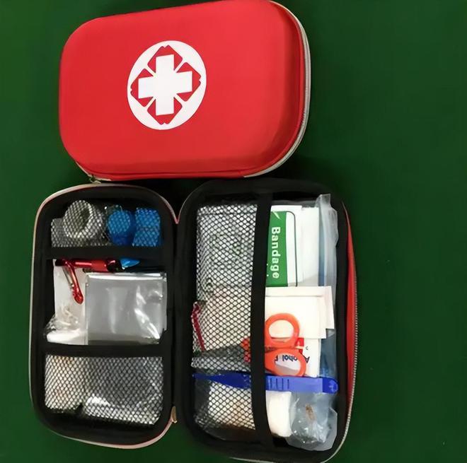 有车族要牢记车里要常备这些物品关键时刻能救命(图4)