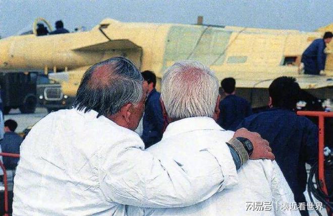Ag真人国际：看完这个歼-10传奇：中国航空工业的逆袭史诗我泪流满面(图6)