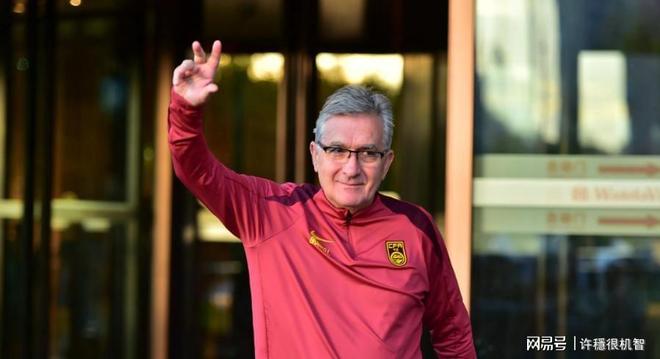 Ag真人国际：媒体人炮轰伊万：老骗子！王上源能跑却不提主场遭沙特逆转解势(图6)