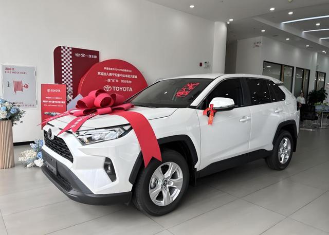 新手买车要懂哪些常识？2025避坑指南+谈判技巧少花2万冤枉钱